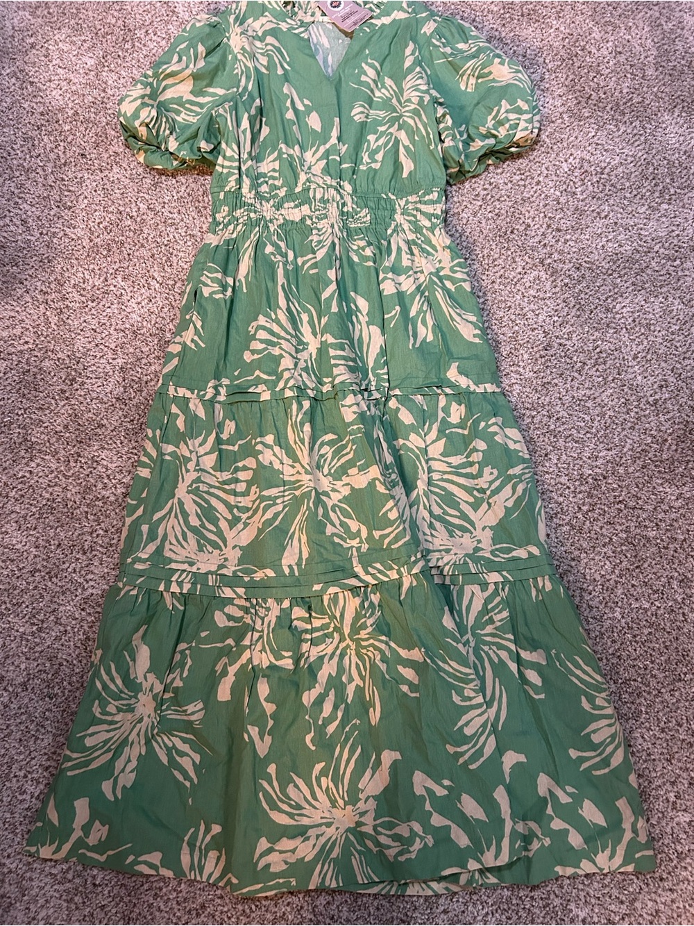 Jodifl NEW Women’s Green and Cream Floral Tiered Maxi Dress